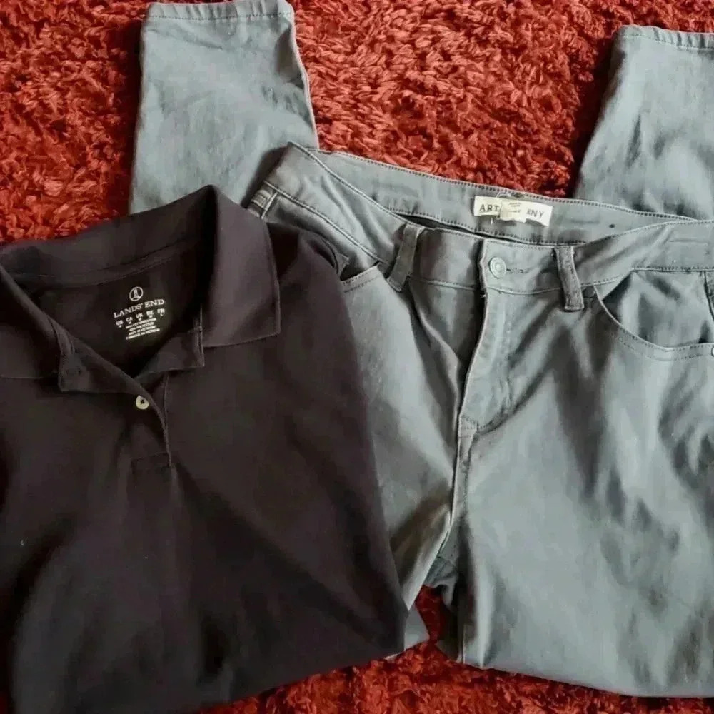 Bundle Artisan NY women's size 10 ankle cut jeans Lands End Navy Polo Size M LOT